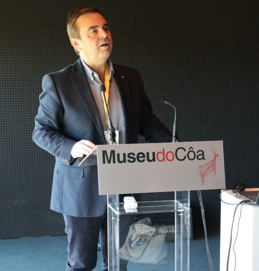 João Paulo Botto Sousa has led the Côa Parque Foundation since September 2025